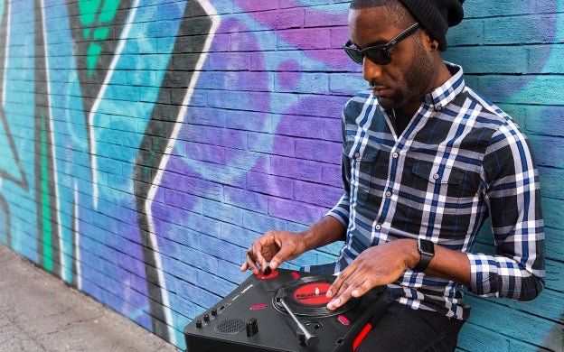 Numark PT01 Scratch Portable Turntable